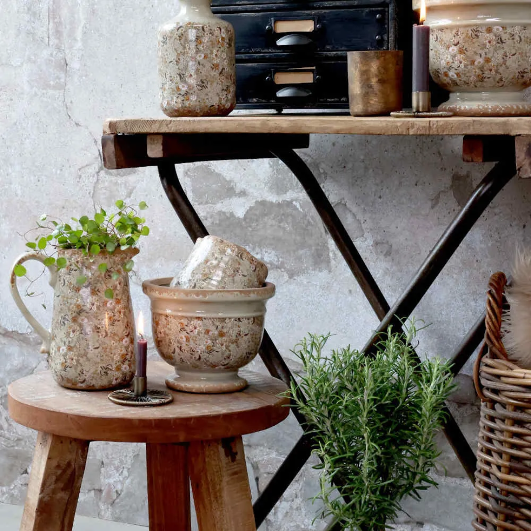 Chic Antique Vintage Floral Pot