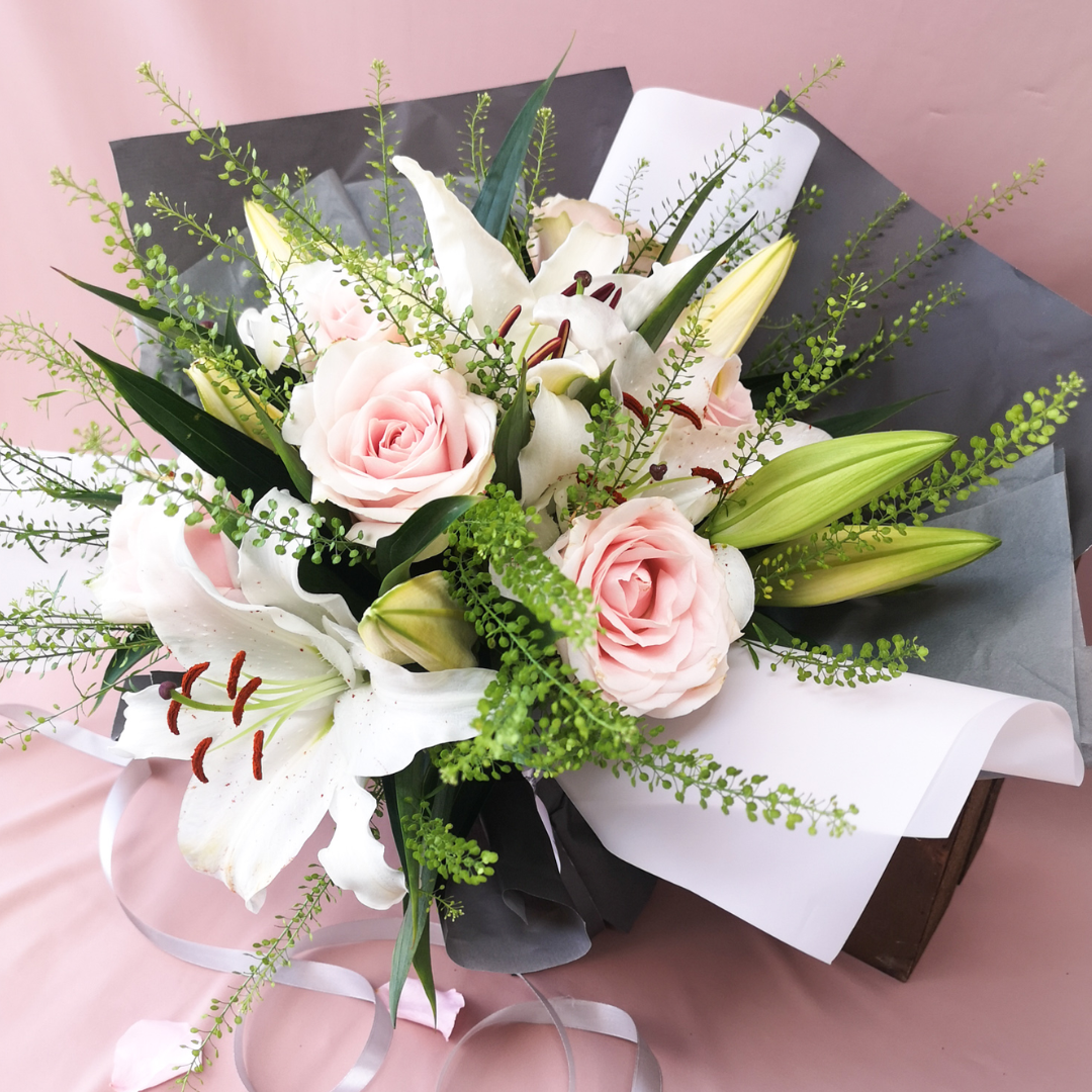 The Classic: Lily & Rose Bouquet