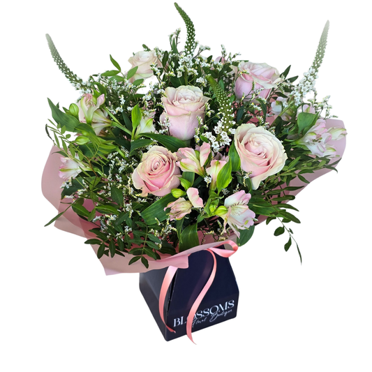 Amore in Pink or White